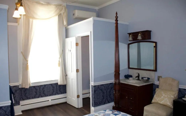 photo 5 of The Gridley Inn B&B
