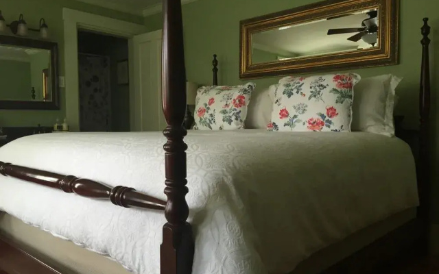 photo 4 of Scotch Hill Inn
