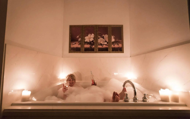 photo 4 of The Weinhard Hotel