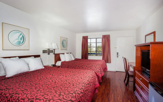 photo 3 of Days Inn by Wyndham Orange Anaheim