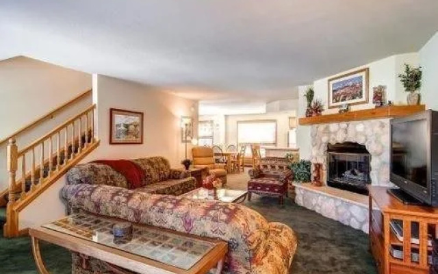 photo 2 of Pinecreek By Pinnacle Lodging