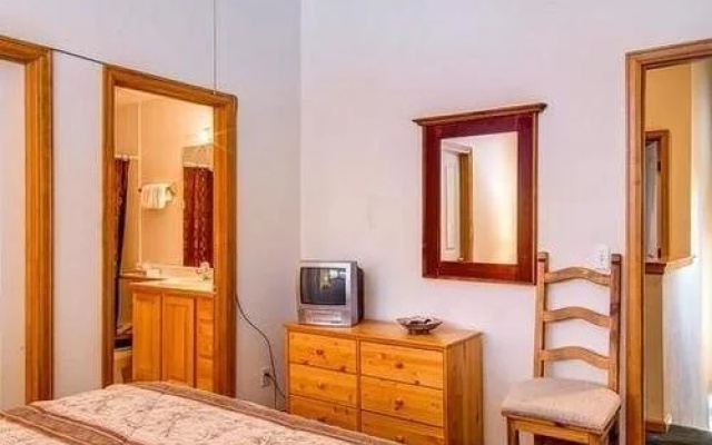 photo 3 of Pinecreek By Pinnacle Lodging