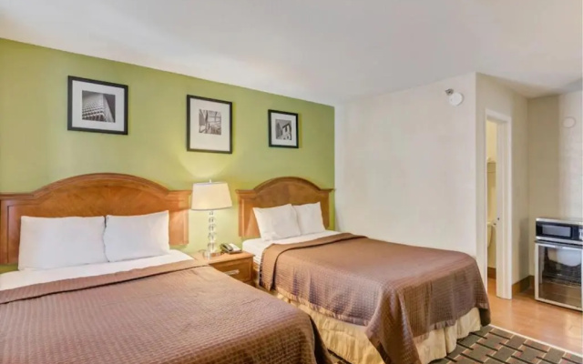 photo 4 of Savannah Garden Hotel