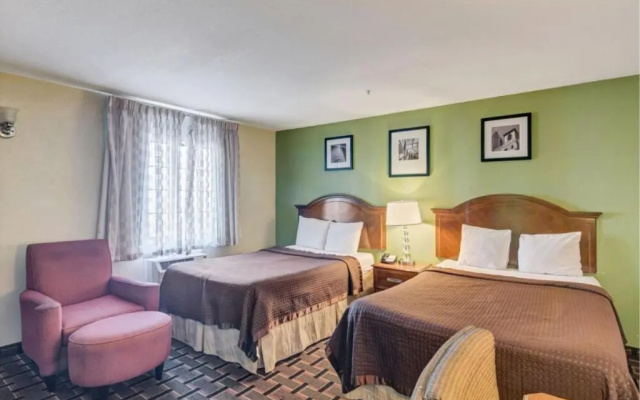 photo 5 of Savannah Garden Hotel
