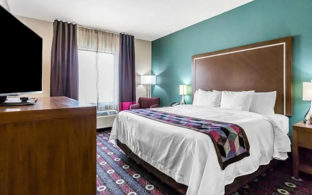 photo 3 of Comfort Inn & Suites Newcastle - Oklahoma City
