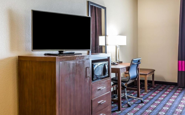 photo 4 of Comfort Inn & Suites Newcastle - Oklahoma City