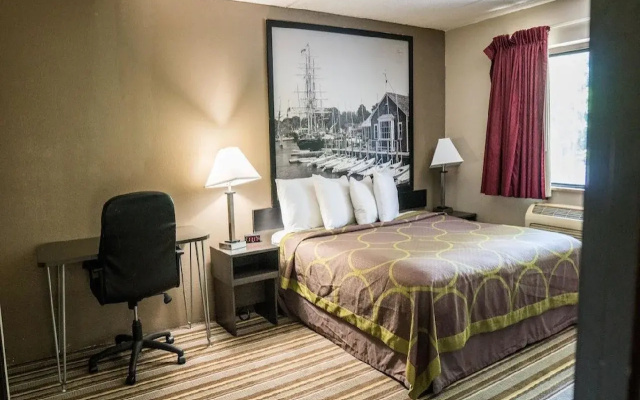 photo 5 of Super 8 By Wyndham Groton