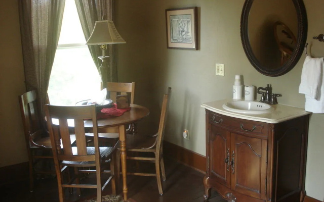 photo 3 of Indian Creek Village Winery
