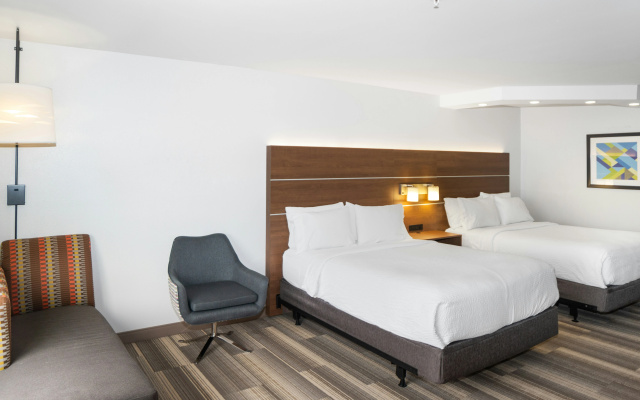 photo 5 of Holiday Inn Express and Suites - Stroudsburg