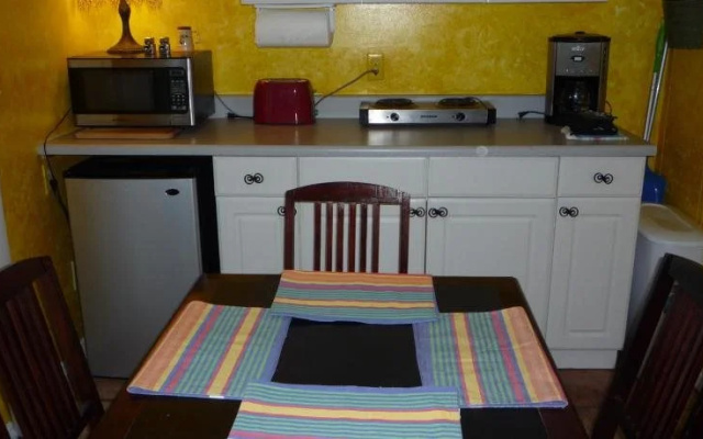 photo 5 of Woodland Hills Calabasas Guesthouses