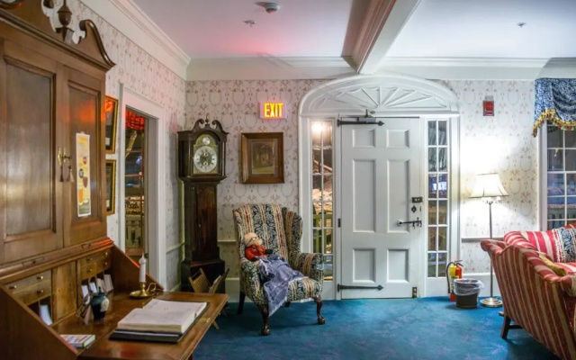 photo 2 of Deerfield Inn
