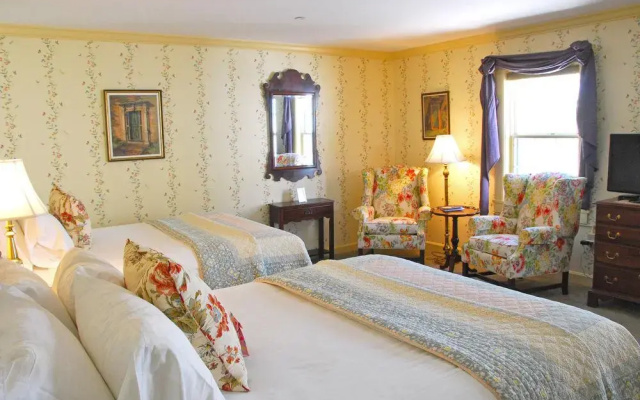 photo 5 of Deerfield Inn