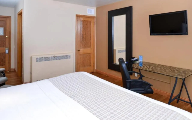photo 2 of Americas Best Value Inn - Mayflower
