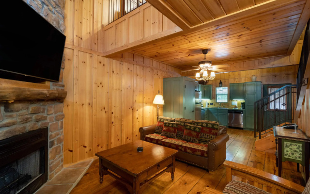 photo 2 of Lodges At Maple Creek Cond