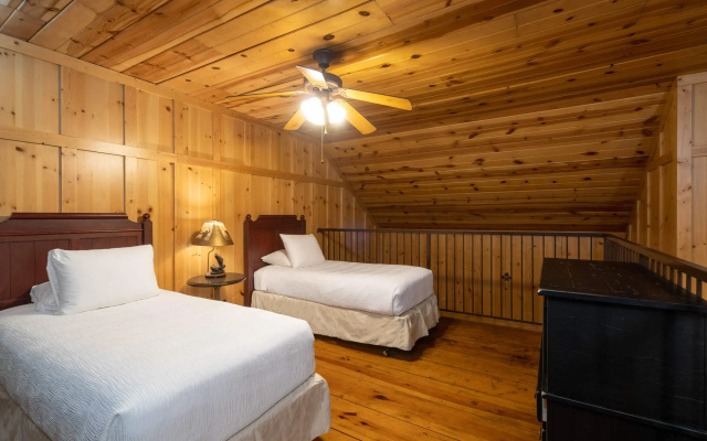 photo 3 of Lodges At Maple Creek Cond