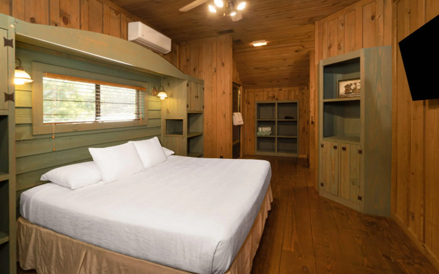 photo 4 of Lodges At Maple Creek Cond