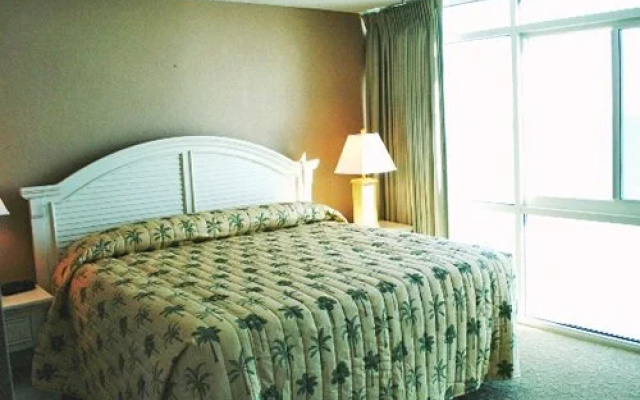 photo 2 of Palmetto Beach Club