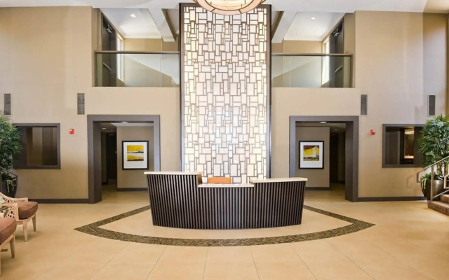 photo 2 of Global Luxury Suites at Lincoln Blvd
