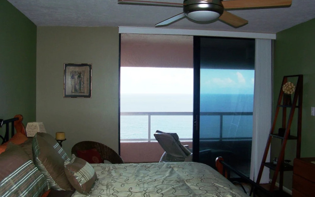 photo 2 of Crescent Beach Club 14C