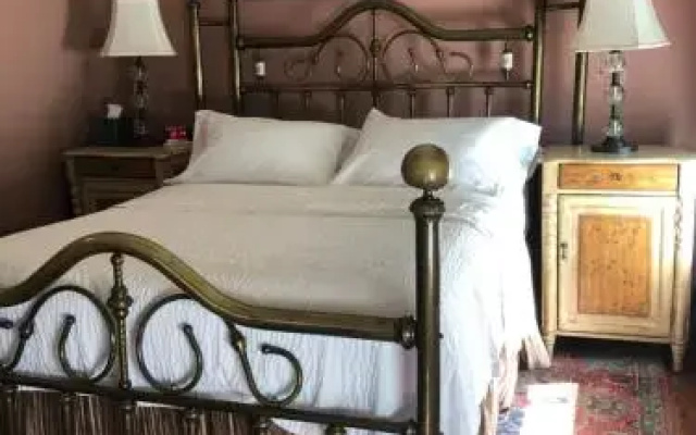photo 4 of The Inn at Dickens House