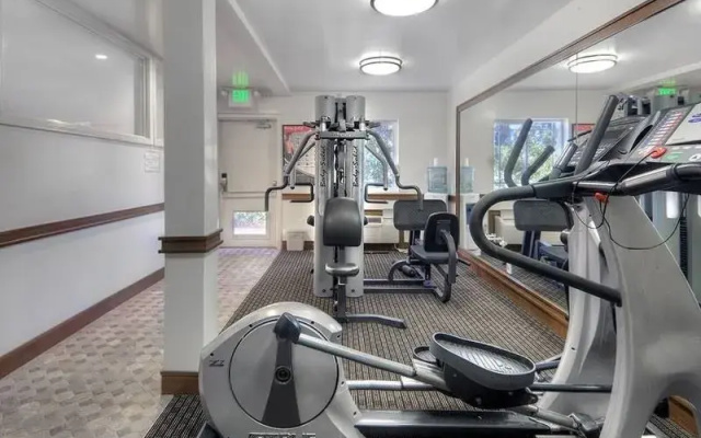 photo 2 of Best Western San Mateo/Los Prados Inn