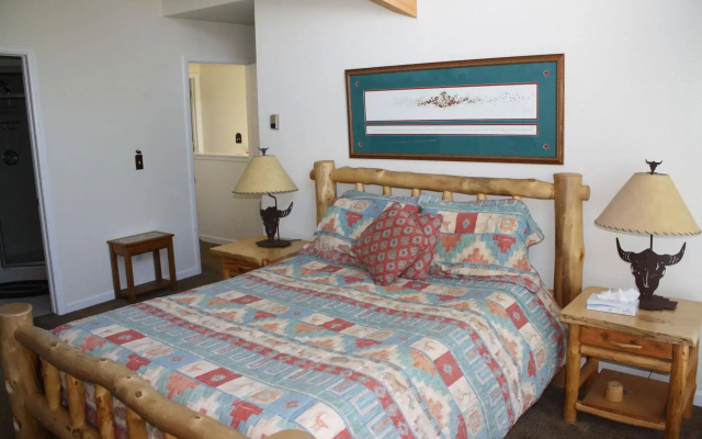 photo 3 of Apartamentos Pinecreek By Peak Property Management
