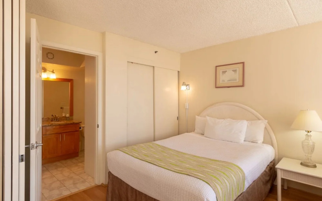 photo 5 of Tower 2 Suite 2012 at Waikiki