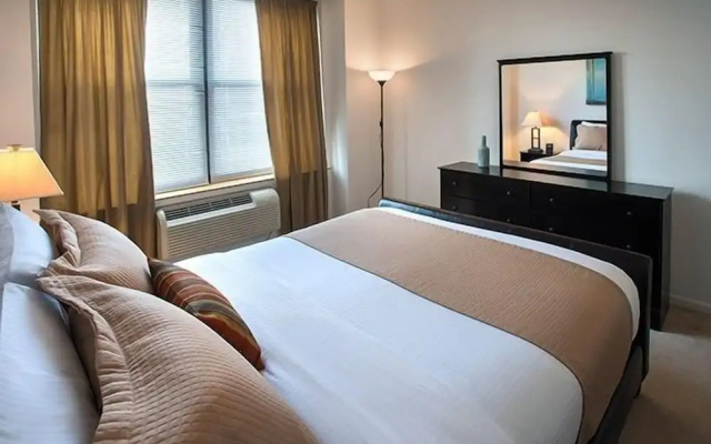photo 2 of Premier Furnished Apt at Grove Pointe