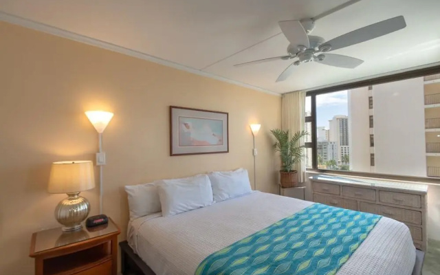 photo 2 of Waikiki Banyan - Partial Ocean View Tower 2 Suite 1204