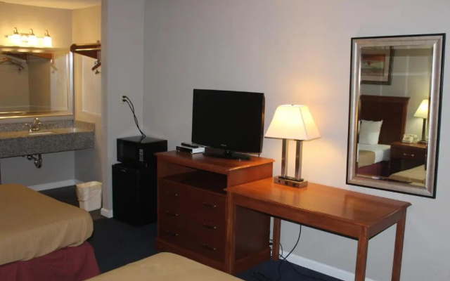photo 4 of Interstate Motel