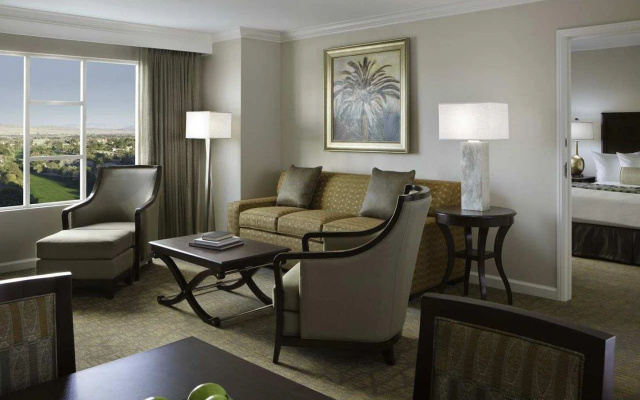 photo 3 of Hilton Grand Vacations Suites - Las Vegas - Convention Center