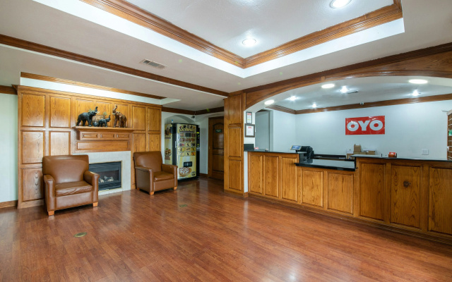 photo 2 of Studio 6 Irving, TX – DFW North