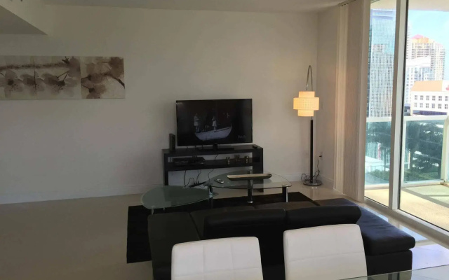 photo 4 of Luxury Suite in One Broadway by Lyx Miami