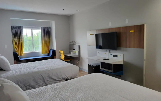 photo 4 of Microtel Inn & Suites by Wyndham Stockbridge/Atlanta I-75