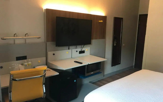 photo 5 of Microtel Inn & Suites by Wyndham Stockbridge/Atlanta I-75