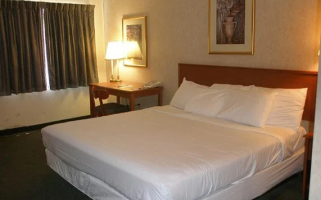 photo 4 of Clarion Inn