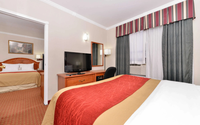 photo 3 of Heritage Hotel