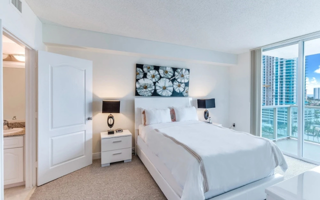 photo 2 of Churchill Suites Intracoastal Yacht Club