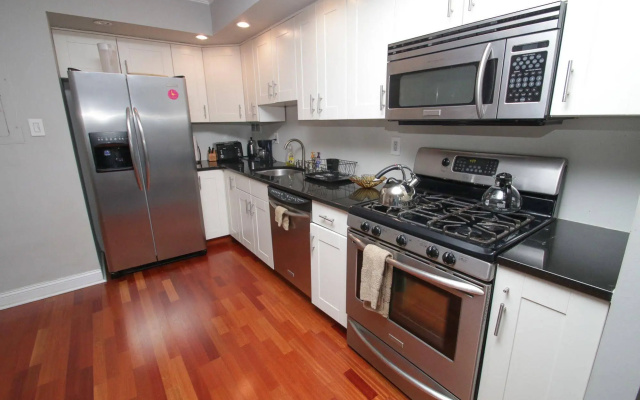 photo 4 of Renaissance Properties - 21 & Chestnut