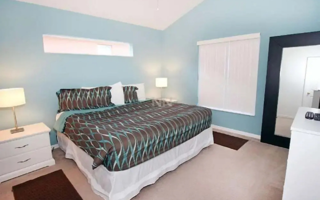 photo 4 of Crystal Cove Resort - 4 Bedroom Holiday House! - FVV 56240