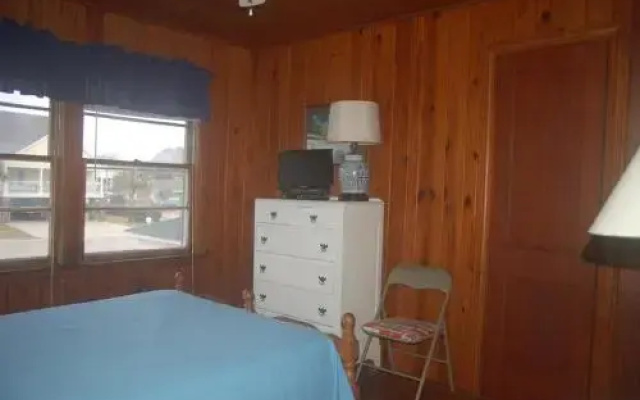 photo 2 of 0982-2 Cool Air Cottage, Upstairs - 3 Br Home