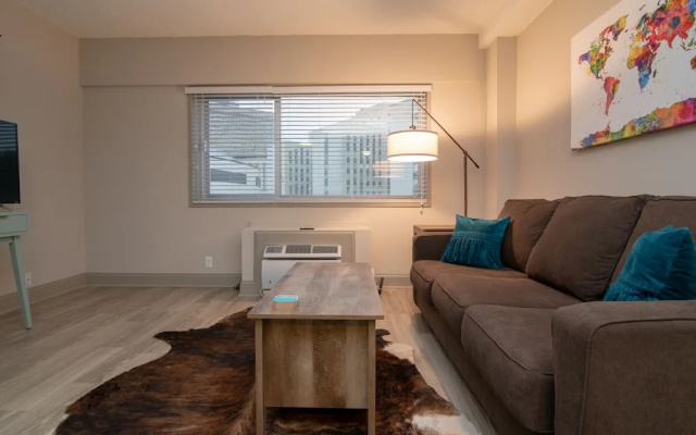 photo 2 of 1 Bedroom Downtown Condo