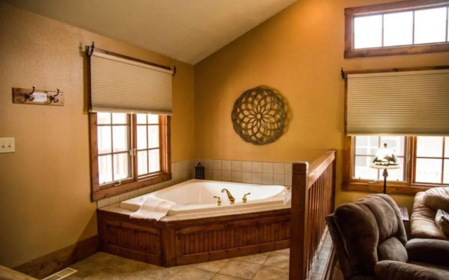 photo 5 of 1 Bedroom suite with fireplace and jacuzzi tub