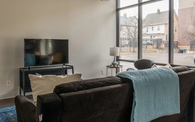photo 2 of 1 BR Apt near Downtown with Laundry by Frontdesk