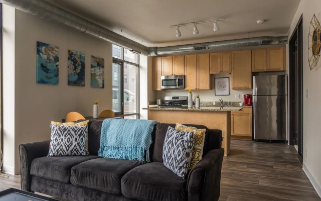 photo 4 of 1 BR Apt near Downtown with Laundry by Frontdesk