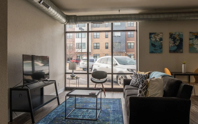 photo 5 of 1 BR Apt near Downtown with Laundry by Frontdesk