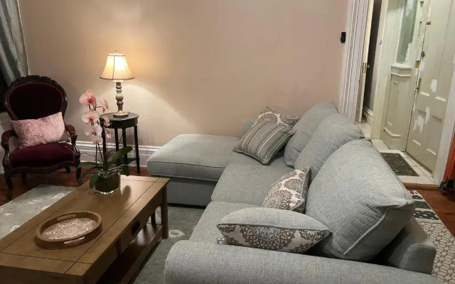 photo 5 of 1 Br Private Victorian Apt in Convenient City Location on Half Acre Sleeps 4