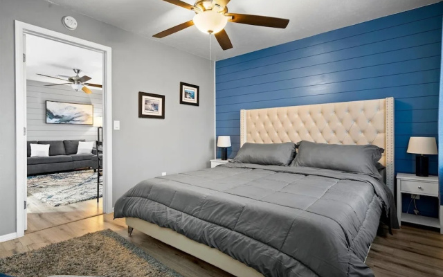 photo 3 of 10 Chelsea Place 1 Bedroom Condo by RedAwning