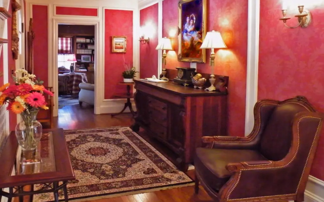 photo 5 of 10 Fitch Luxurious Romantic Inn