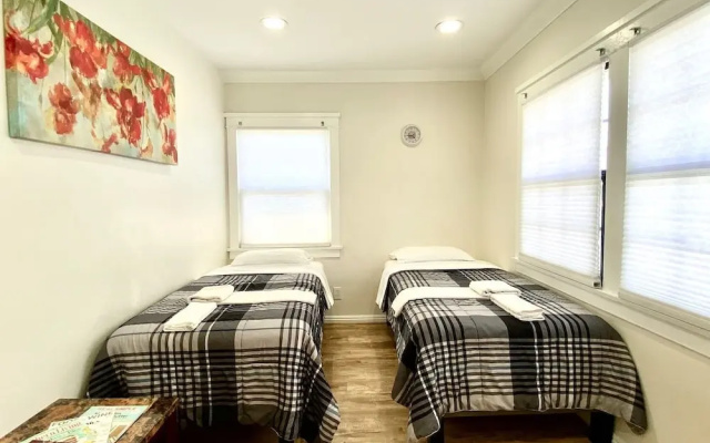 photo 2 of 10 Min To The Beach! Perfect For A Family Or Friend Group. Self Check-in & Recently Renovated 2 Bedroom Apts by RedAwning